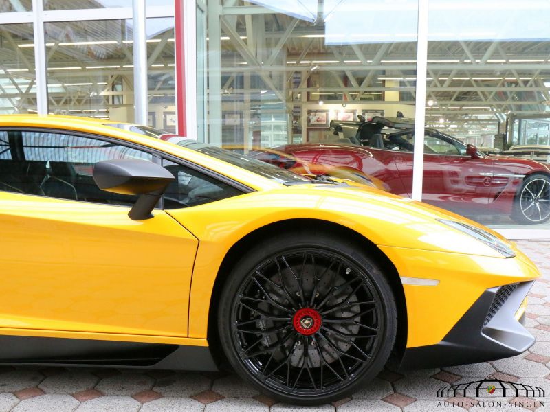 Lamborghini Aventador LP 750-4 SV -SUPERVELOCE-