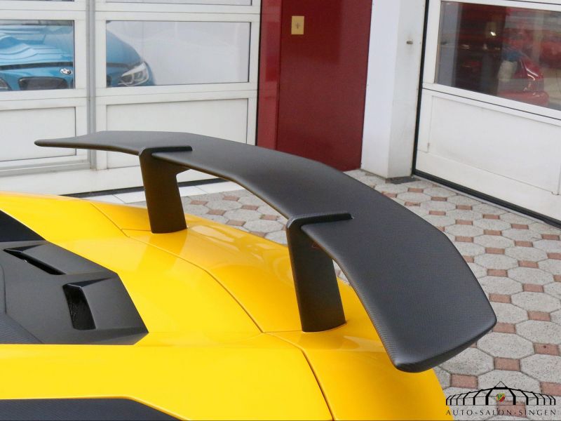 Lamborghini Aventador LP 750-4 SV -SUPERVELOCE-