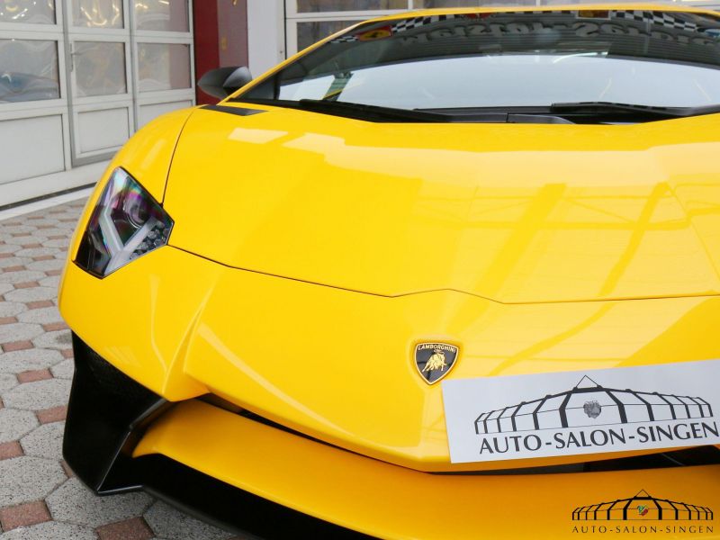 Lamborghini Aventador LP 750-4 SV -SUPERVELOCE-