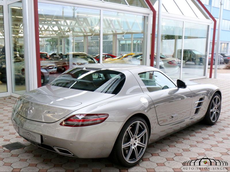 Mercedes-Benz SLS AMG