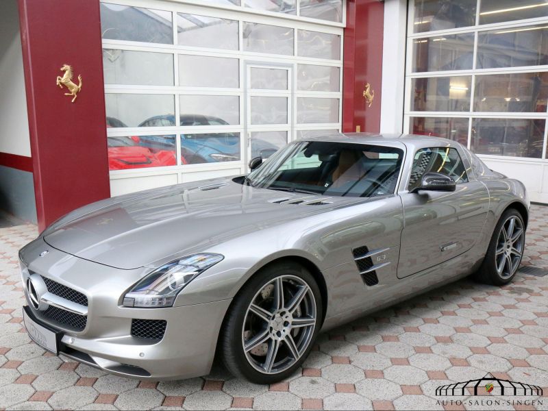 Mercedes-Benz SLS AMG