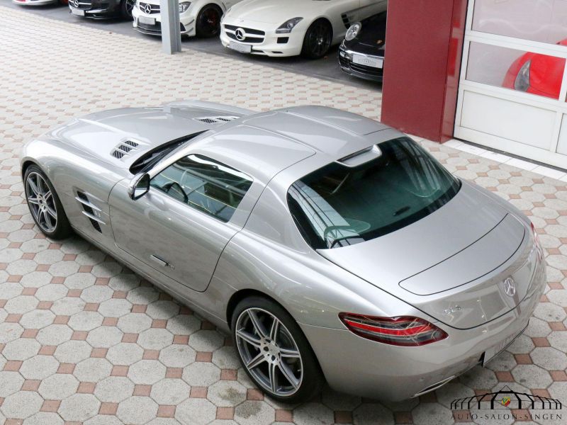 Mercedes-Benz SLS AMG