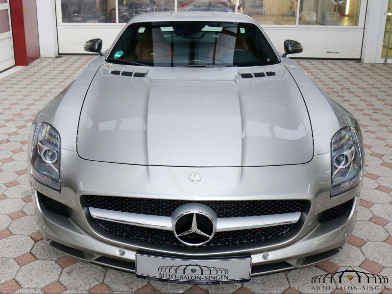 Mercedes-Benz SLS AMG