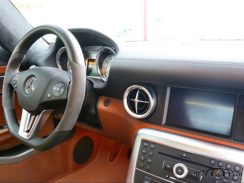 Mercedes-Benz SLS AMG