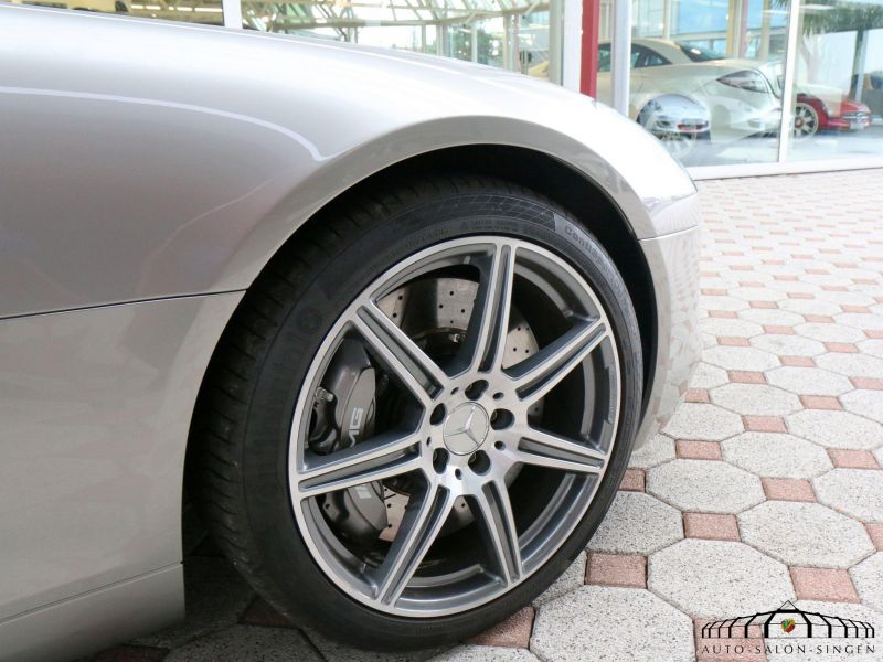Mercedes-Benz SLS AMG
