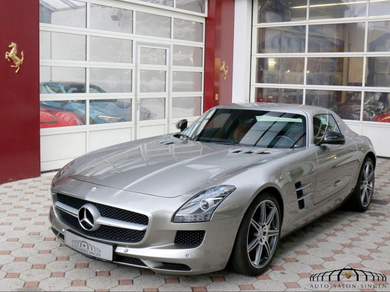 Mercedes-Benz SLS AMG