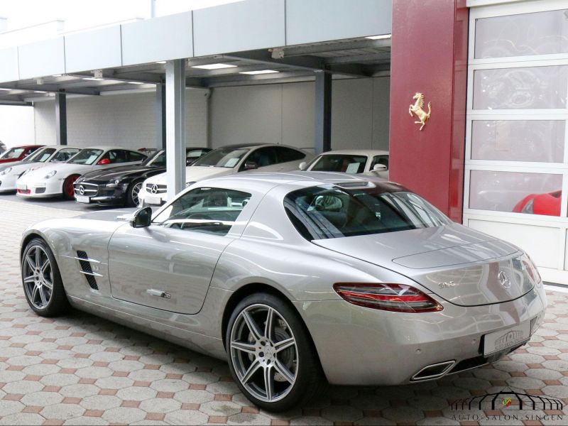 Mercedes-Benz SLS AMG