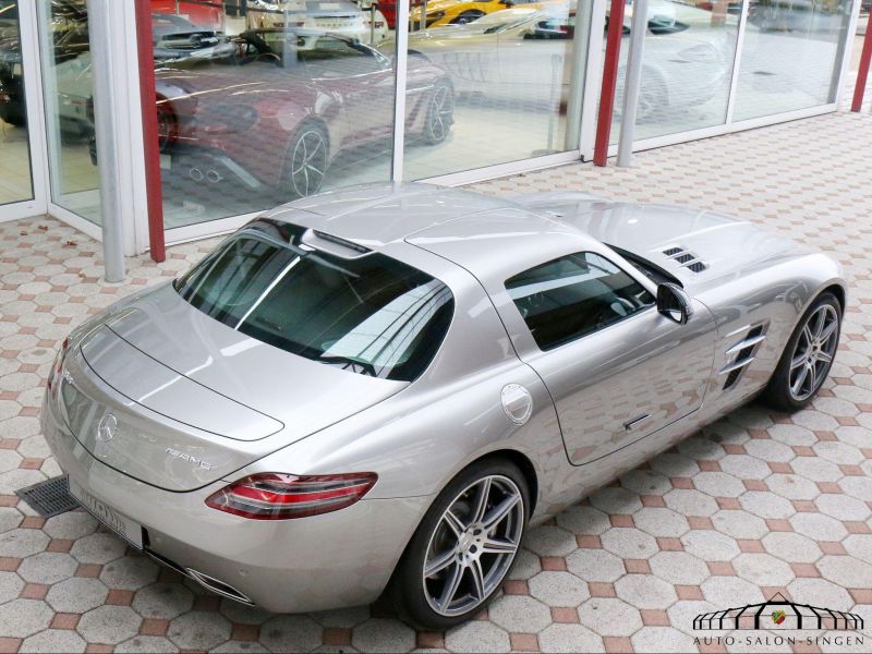 Mercedes-Benz SLS AMG