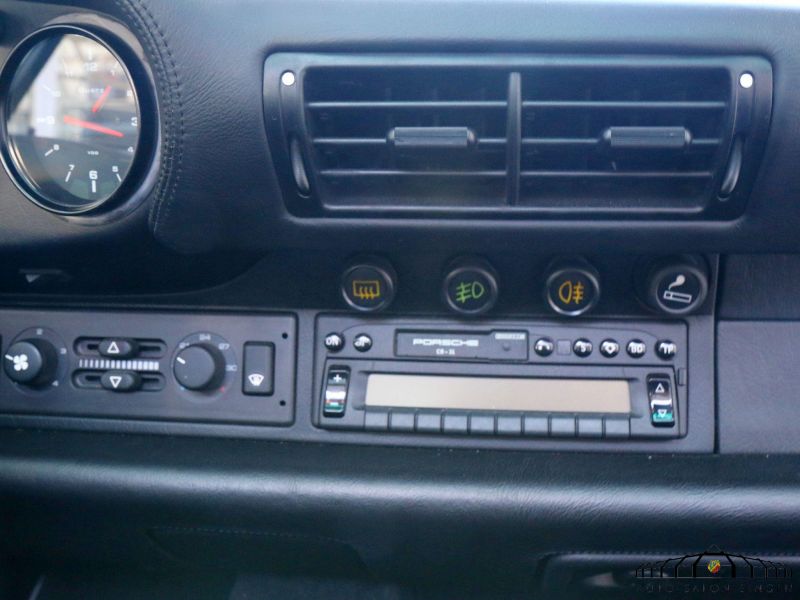 Porsche 964 Carrera 4 Targa