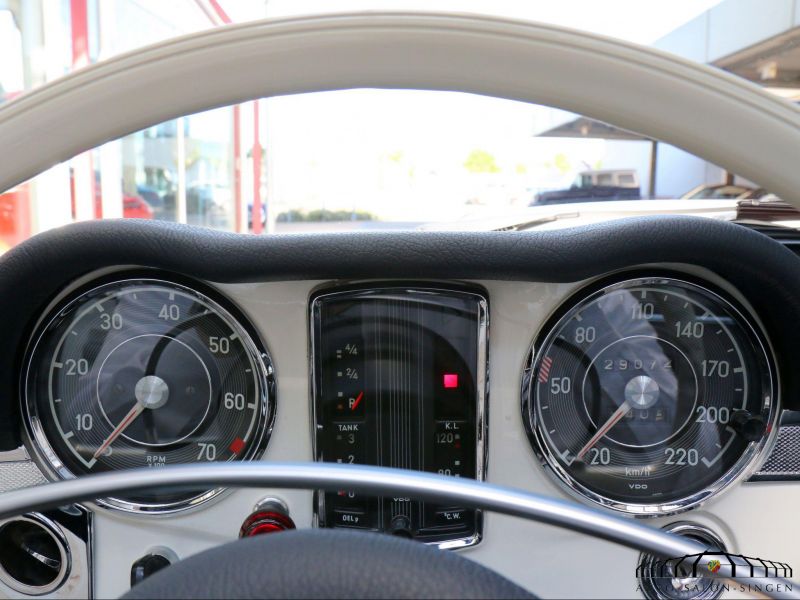Mercedes-Benz 280 SL Pagode 
