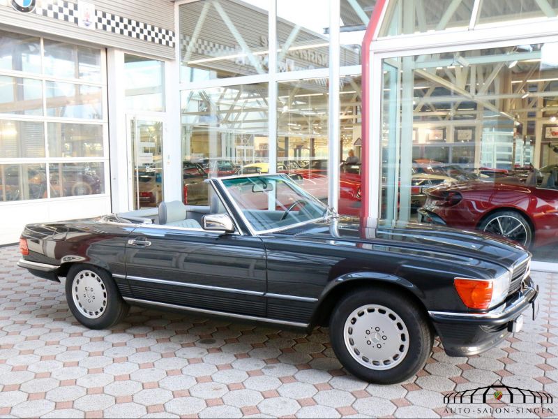 Mercedes-Benz 560 SL