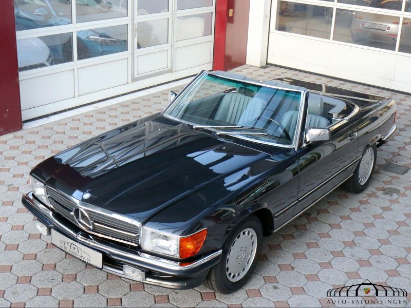 Mercedes-Benz 560 SL