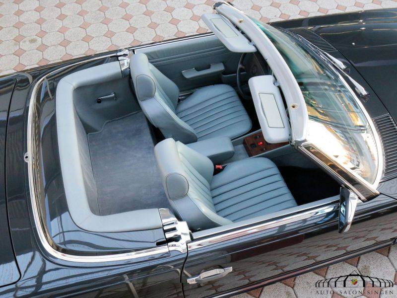 Mercedes-Benz 560 SL