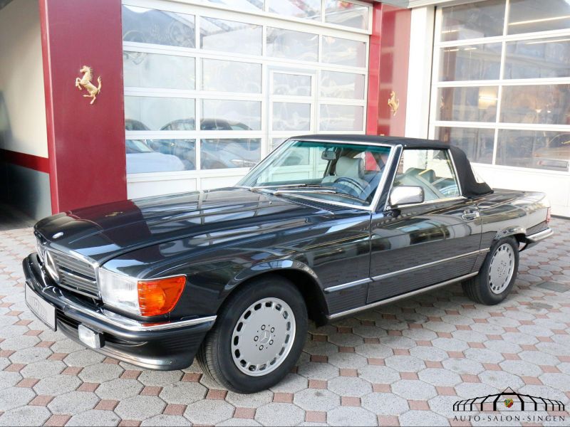 Mercedes-Benz 560 SL