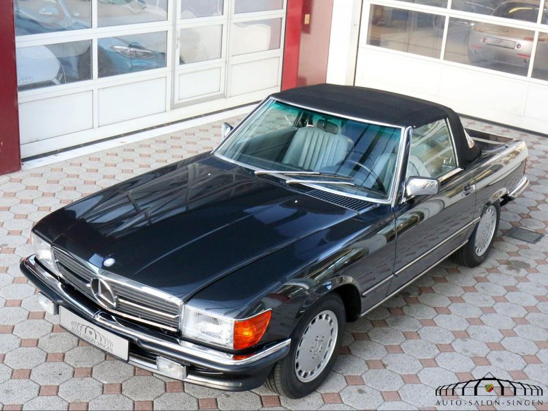 Mercedes-Benz 560 SL