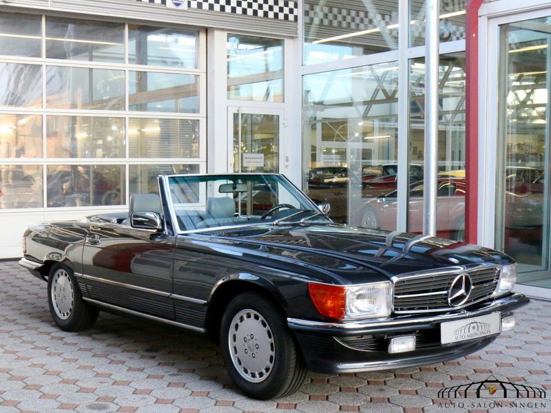 Mercedes-Benz 560 SL
