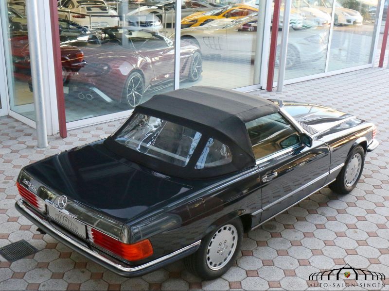 Mercedes-Benz 560 SL