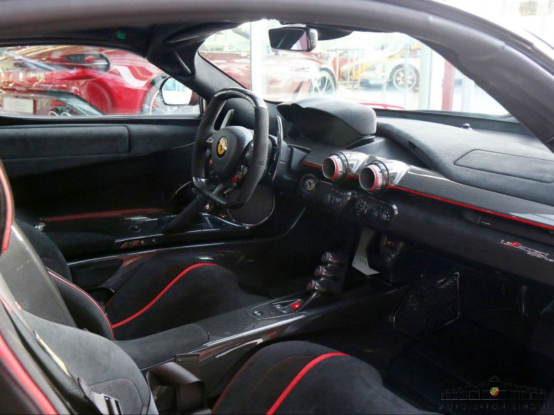 Ferrari LaFerrari Aperta