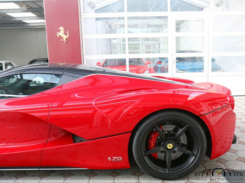 Ferrari LaFerrari Aperta