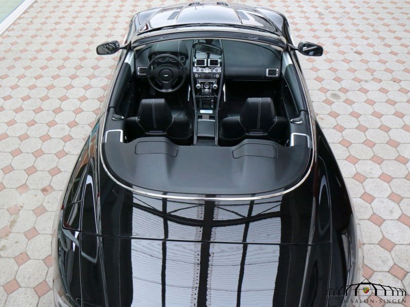 Aston Martin DBS Volante 