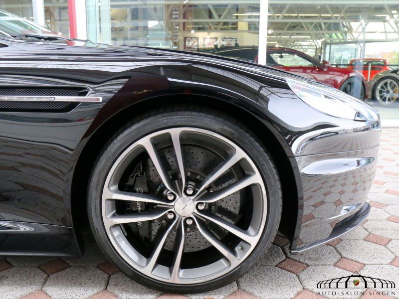 Aston Martin DBS Volante 