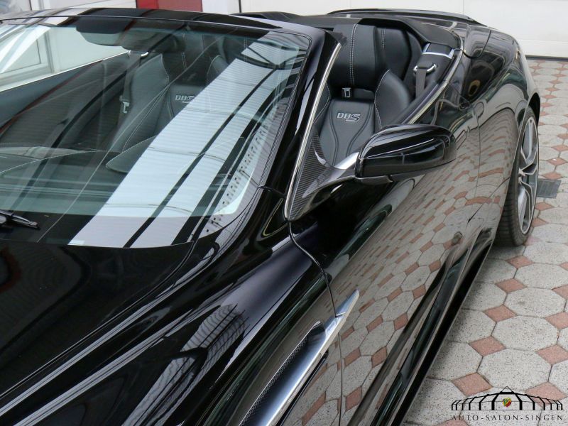 Aston Martin DBS Volante 