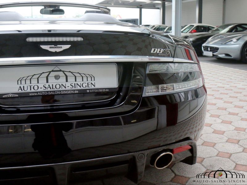 Aston Martin DBS Volante 