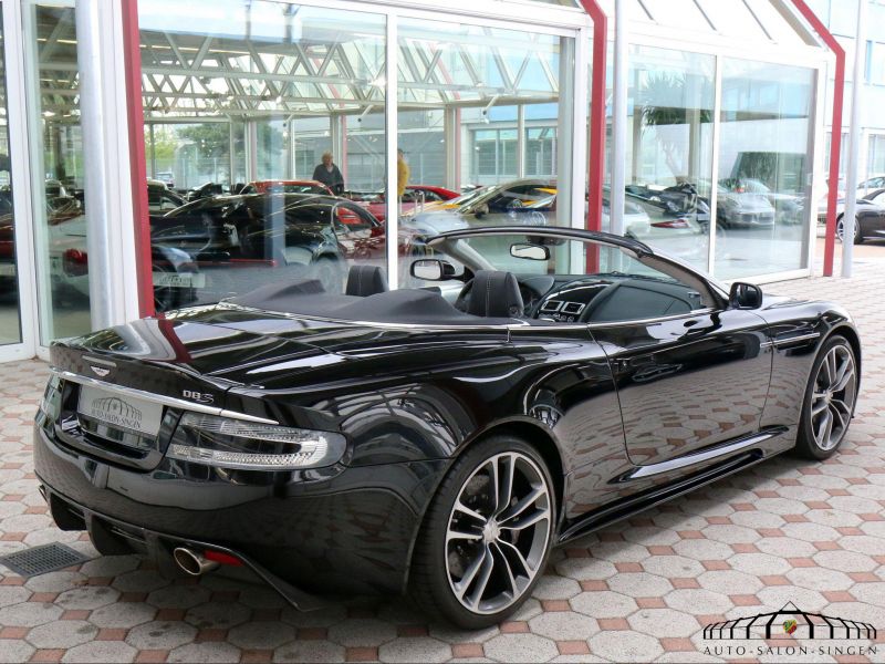 Aston Martin DBS Volante 