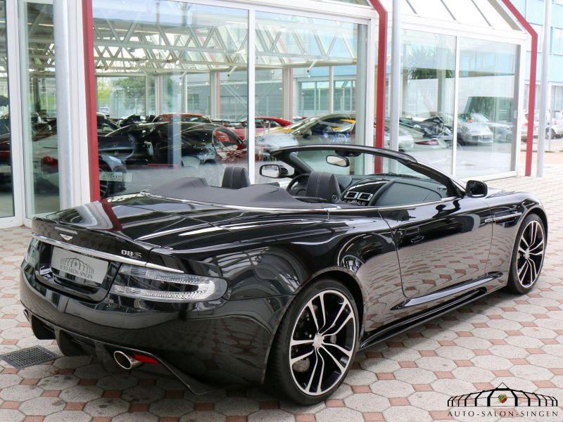 Aston Martin DBS Volante 