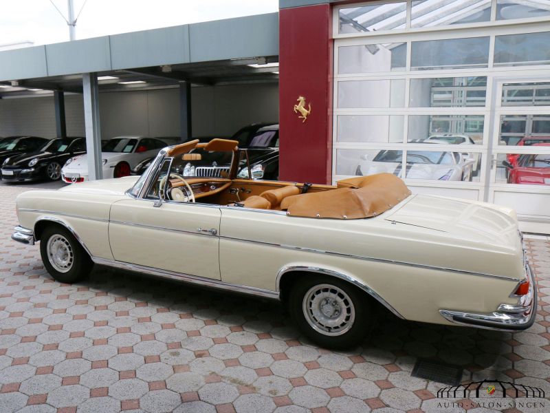 Mercedes-Benz 280 SE Cabrio