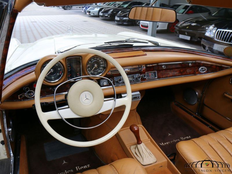 Mercedes-Benz 280 SE Cabrio