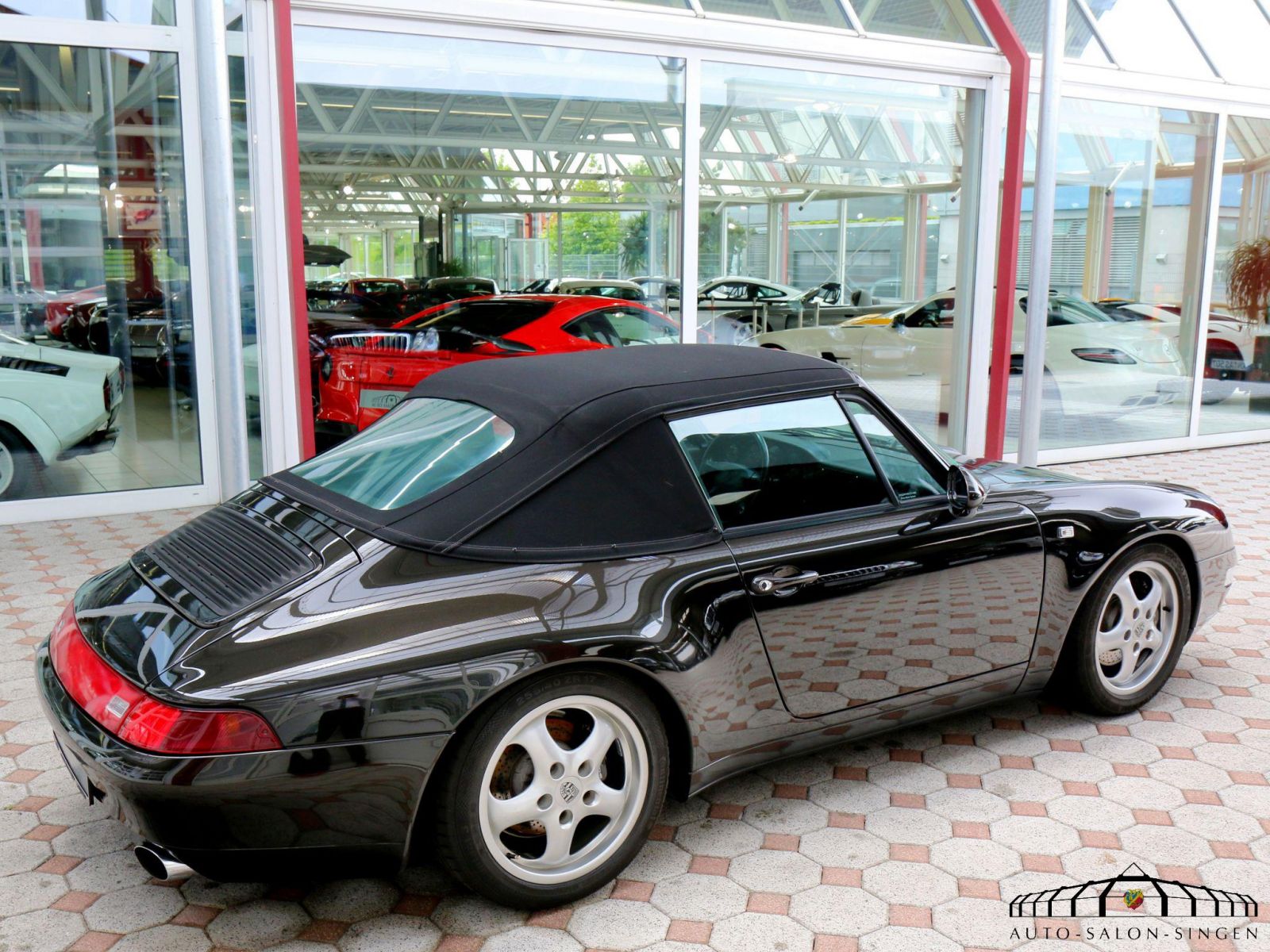 Porsche 993 Carrera Cabrio Convertible - Auto Salon Singen Porsche 993 Carrera Cabrio Convertible - Auto Salon Singen