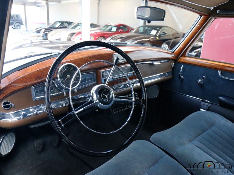 Mercedes-Benz 300 Adenauer