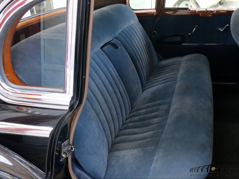 Mercedes-Benz 300 Adenauer