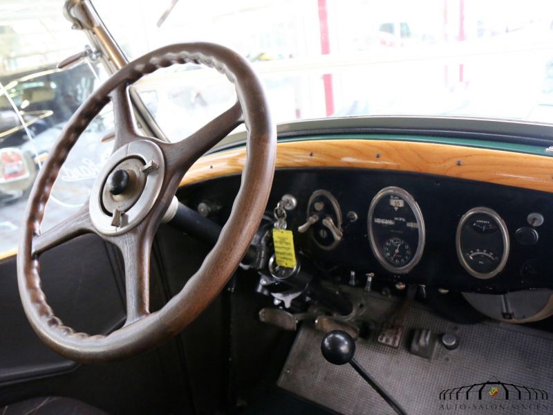 Packard Eight Model 236 