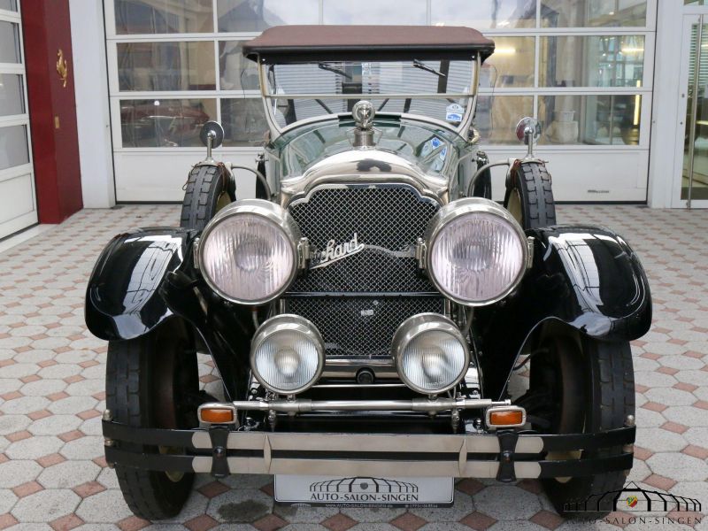 Packard Eight Model 236 