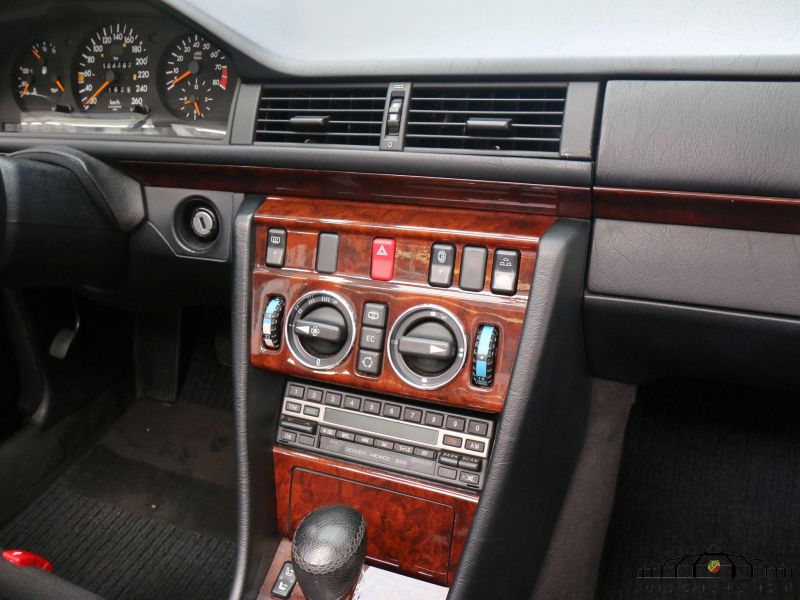 Mercedes-Benz 300 CE 24V Cabrio