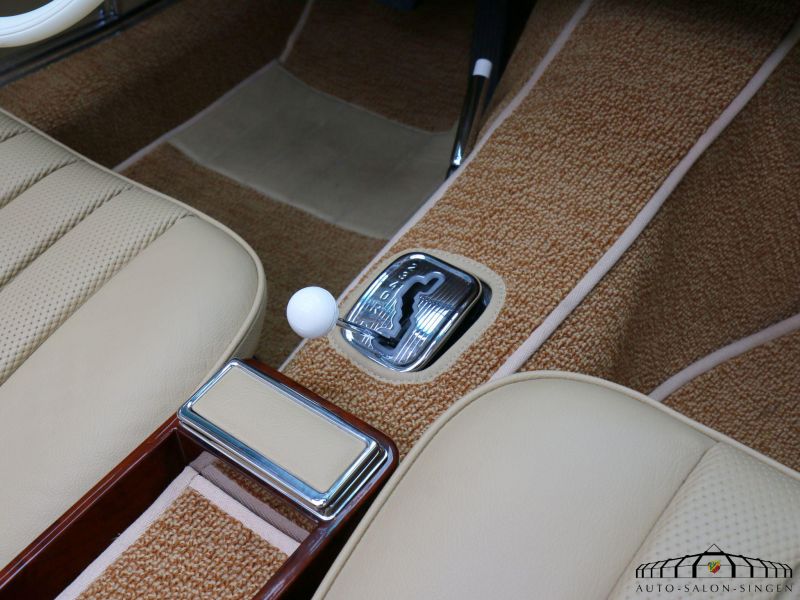 Mercedes-Benz 230 SL Pagode  