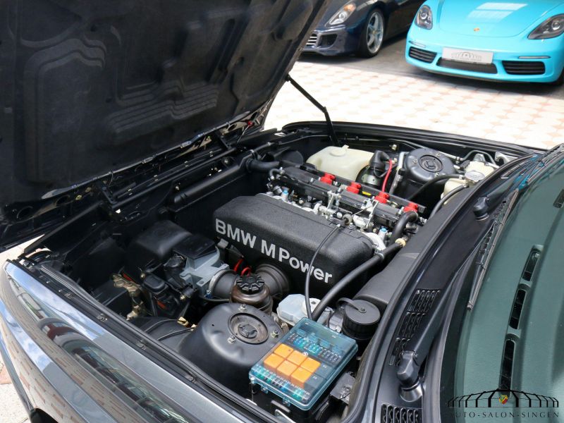 BMW M3 E30