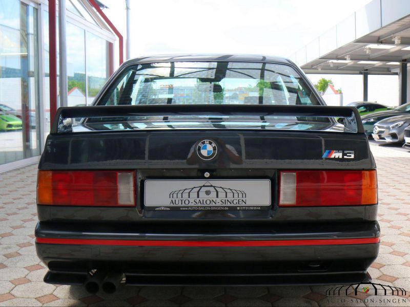 BMW M3 E30