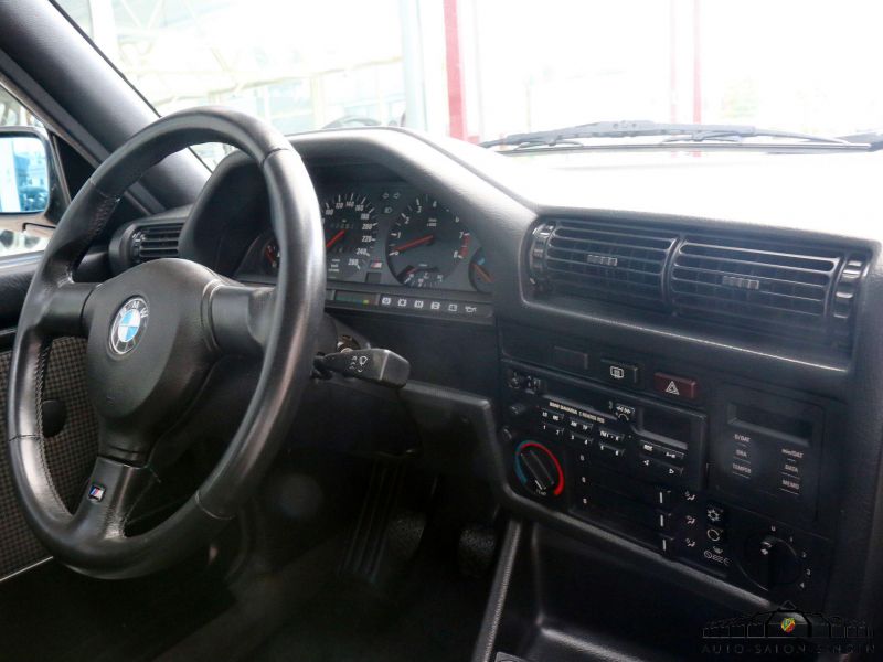 BMW M3 E30