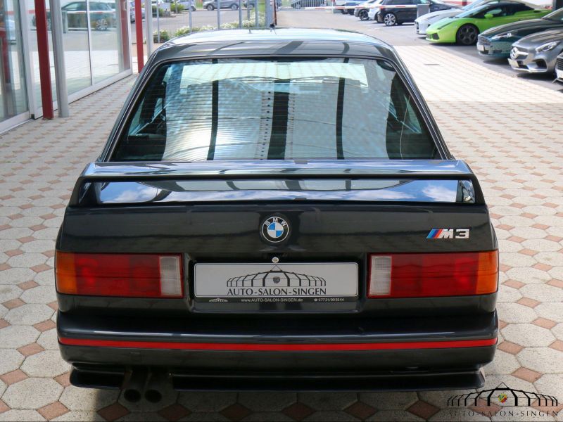 BMW M3 E30