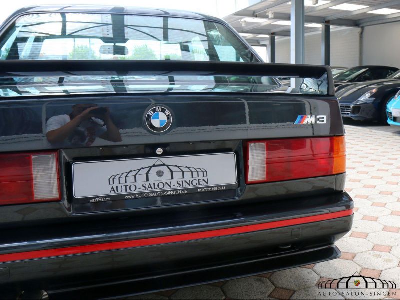 BMW M3 E30