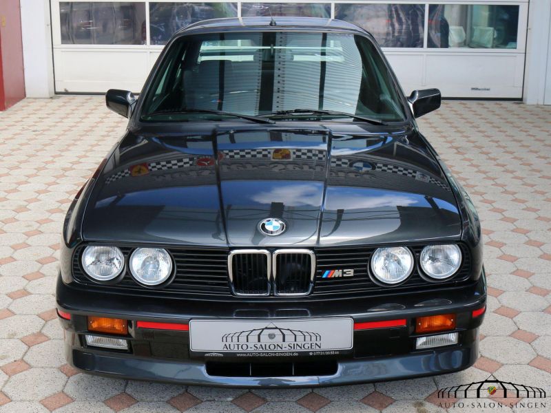 BMW M3 E30