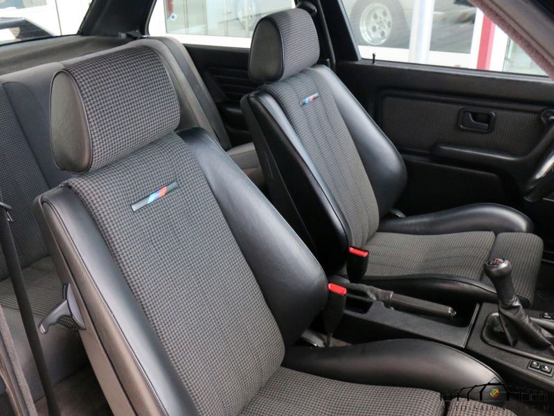 BMW M3 E30