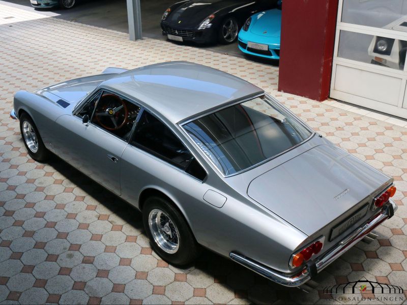 Ferrari 365 GT 2+2