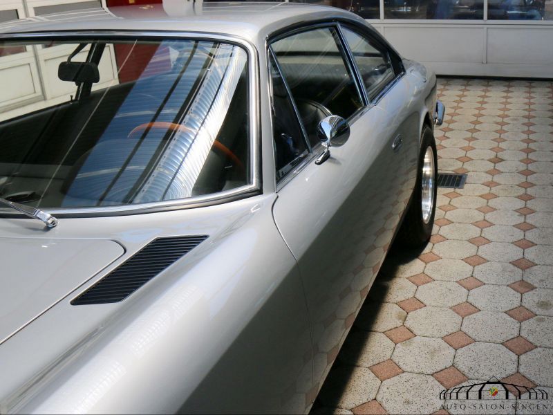Ferrari 365 GT 2+2