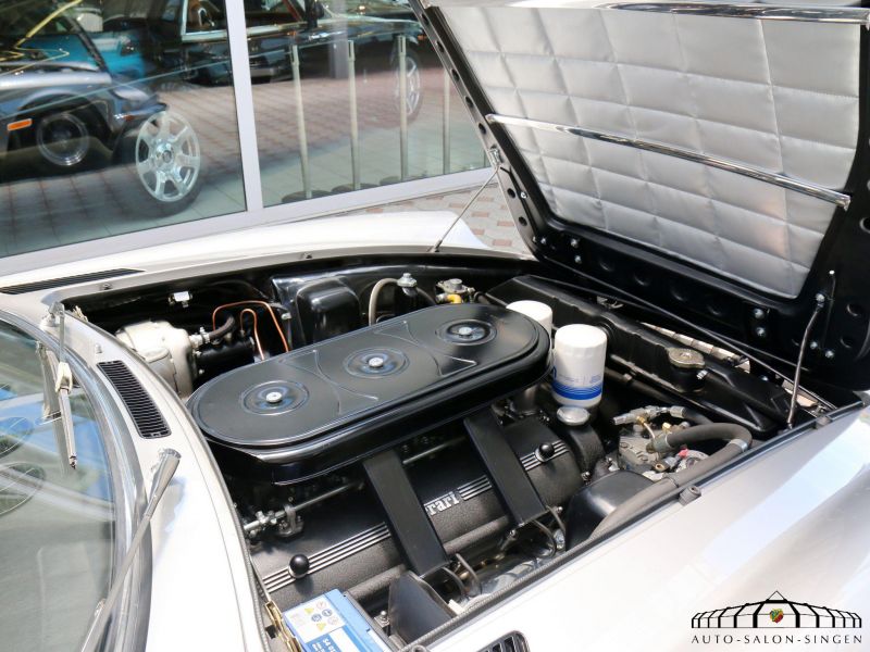 Ferrari 365 GT 2+2
