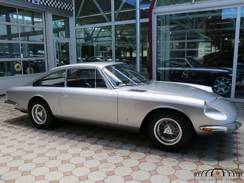 Ferrari 365 GT 2+2