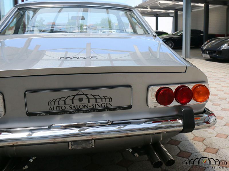 Ferrari 365 GT 2+2